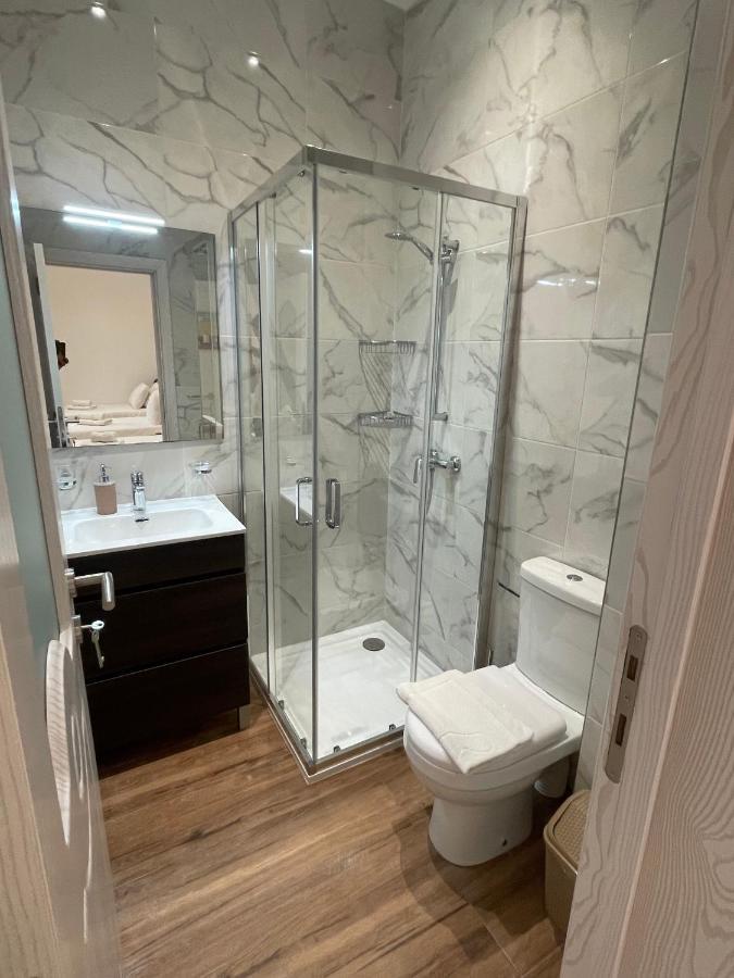 Alina Boutique Living Bed & Breakfast Victoria Bagian luar foto